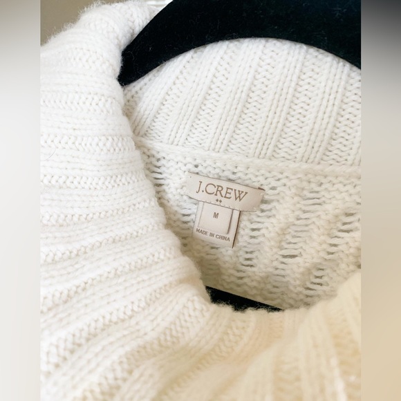 Turtle neck long sleeve sweater - Picture 3 of 4